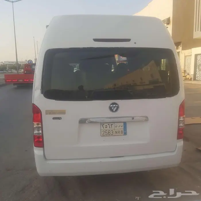 فان ركاب باص 13 راكب 5