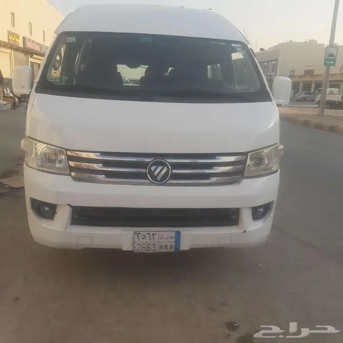فان ركاب باص 13 راكب 6