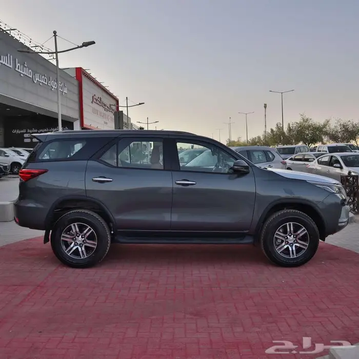 تويوتا فورتشنر GX2 بدون دبل بنزين 2025 سعودي. 9