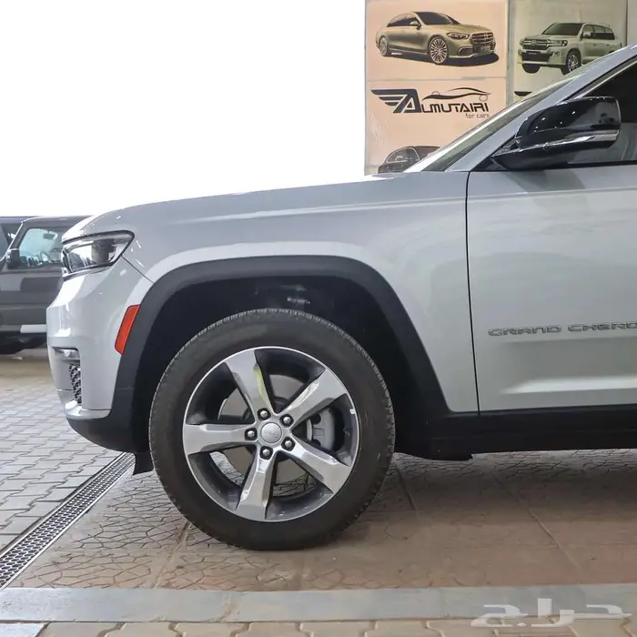 جيب شيروكي ليميتد موديل 2022 3