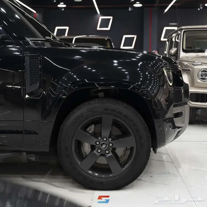 لاند روفر ديفندر اكس ديناميك موديل 2022 7