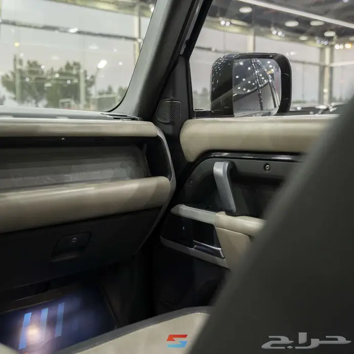 لاند روفر ديفندر اكس ديناميك موديل 2022 16