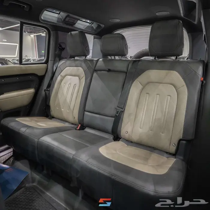 لاند روفر ديفندر اكس ديناميك موديل 2022 13