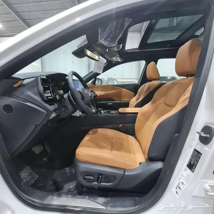 لكزس RX 350 BB بنزين 2025 أبيض السعر 271900 8