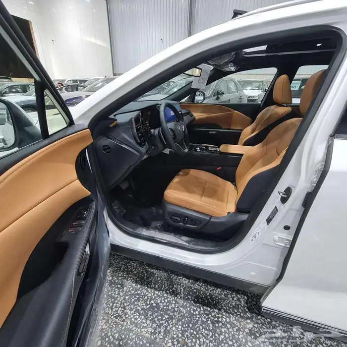 لكزس RX 350 BB بنزين 2025 أبيض السعر 271900 10