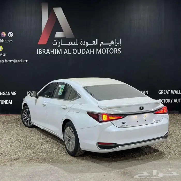 لكزس ES300 AH هايبرد موديل 2025 عرض التقسيط 50 50 بدون ربحيه 3