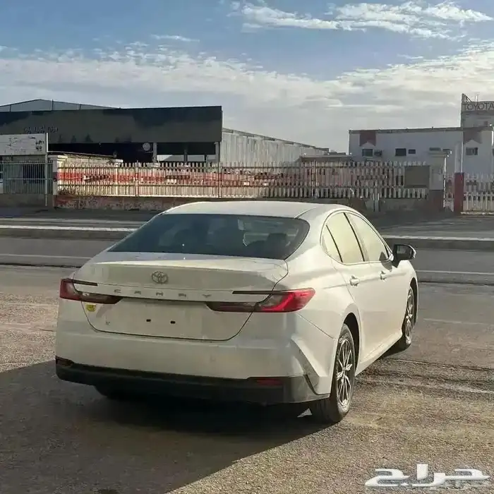 تويوتا كامري 2025 2