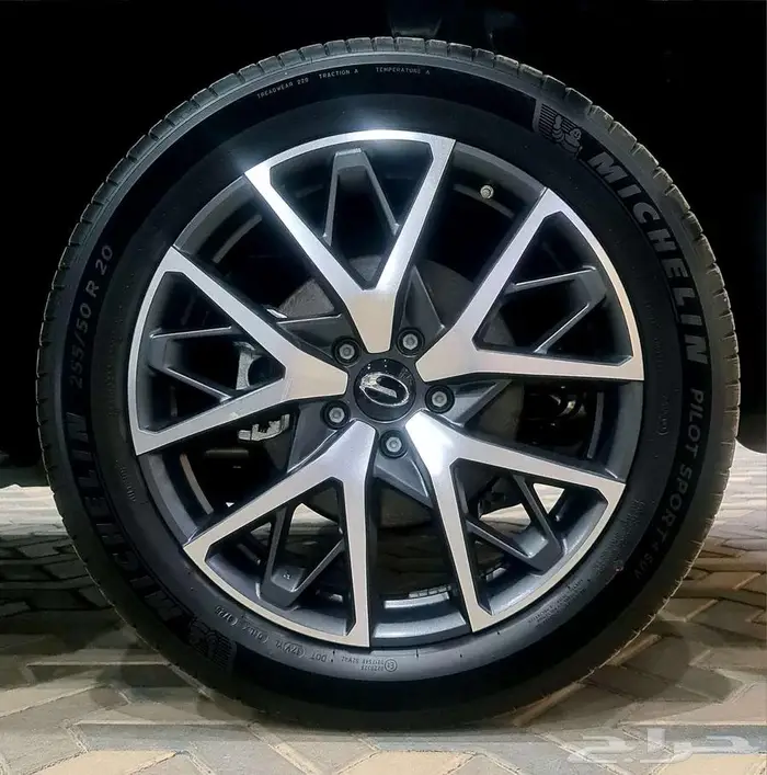 جي اي سي GS8 GT نص فل 2.0 تيربو الجميح 2026 8