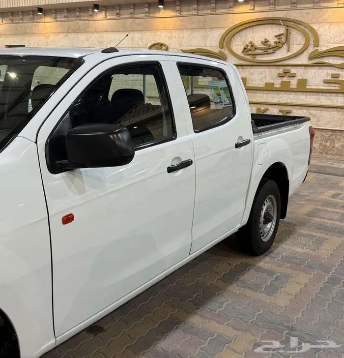 للبيع ايسوزو ديماكس 2023 مكينة 2.5cc ديزل سعودي 5