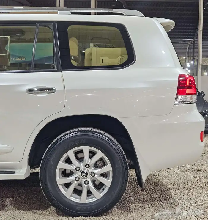 تويوتا لاندكروزر GXR..2016 22