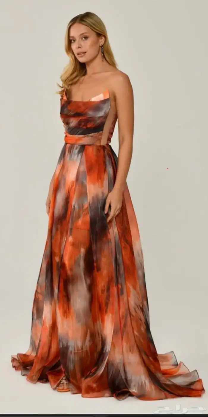 فستان سهرة فاخر للبيع مع الفاتورة الأصلية 0