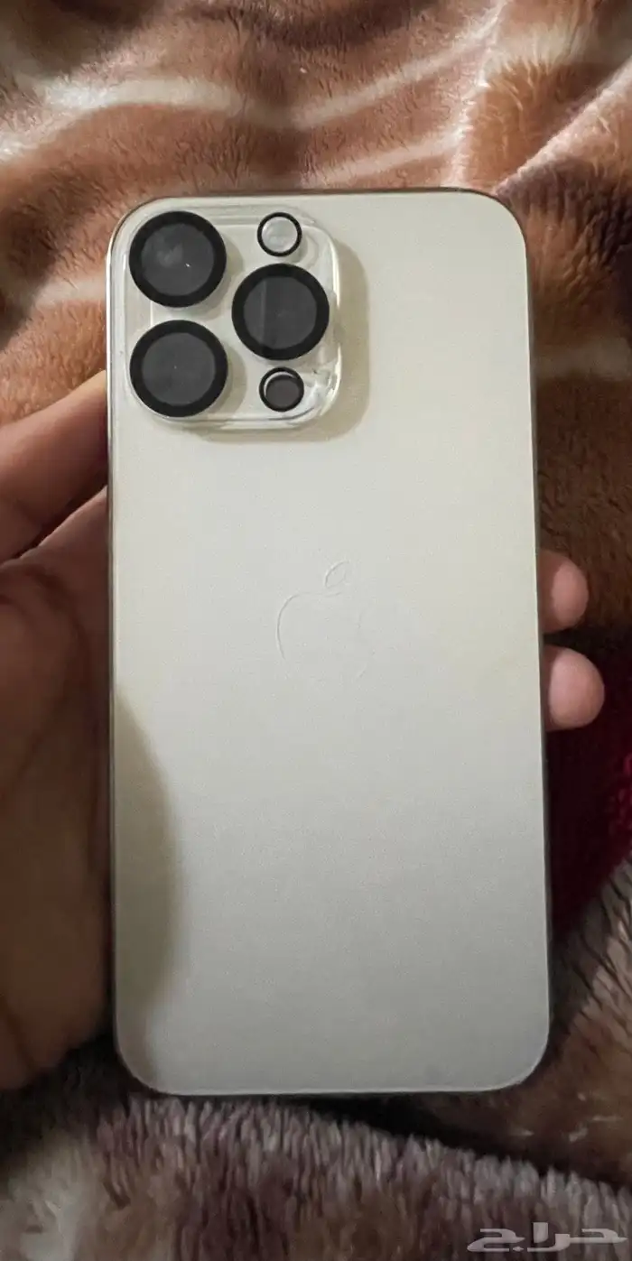 ايفون 14 برو ماكس لون ذهبي للبيع للحاجه 0