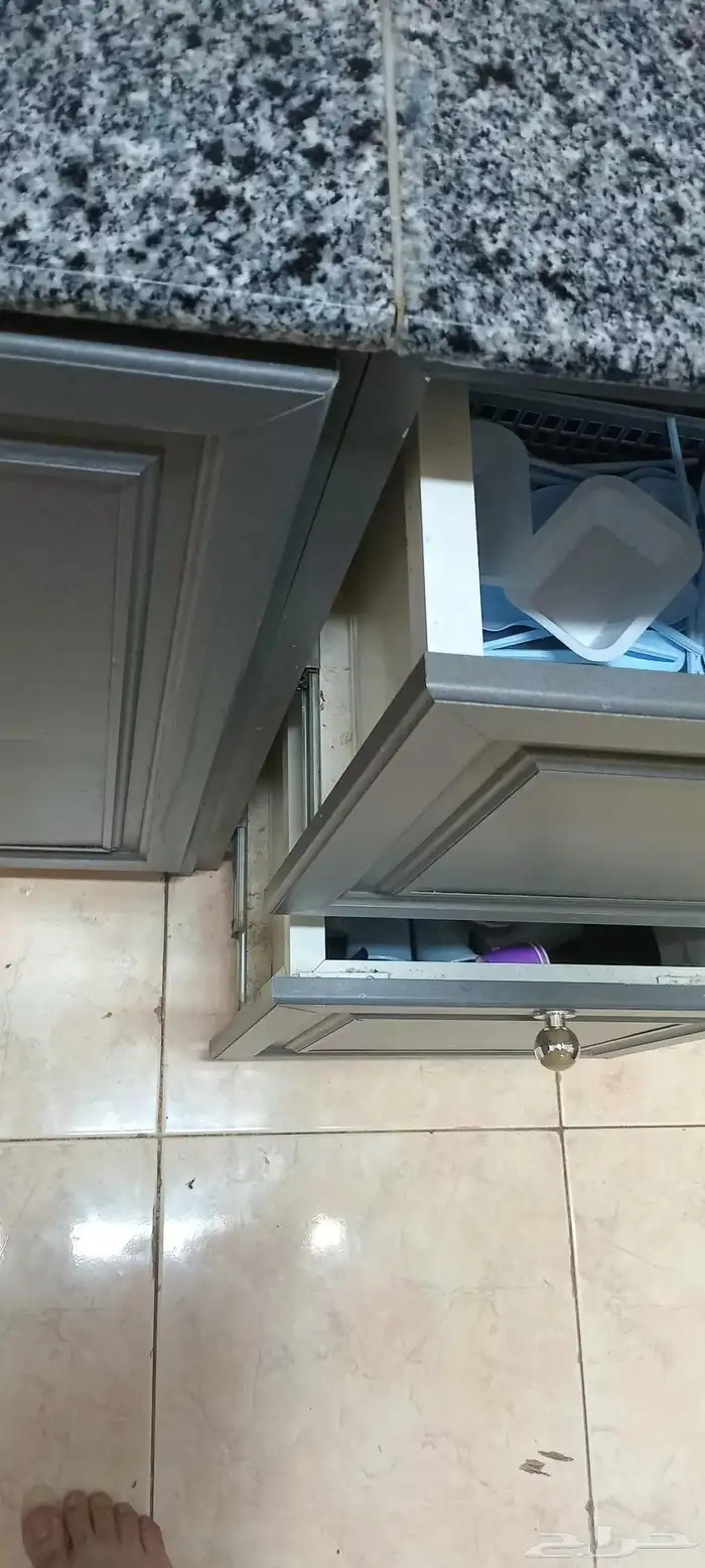 مطبخ شبه جديد لون رصاصي على سوم 2