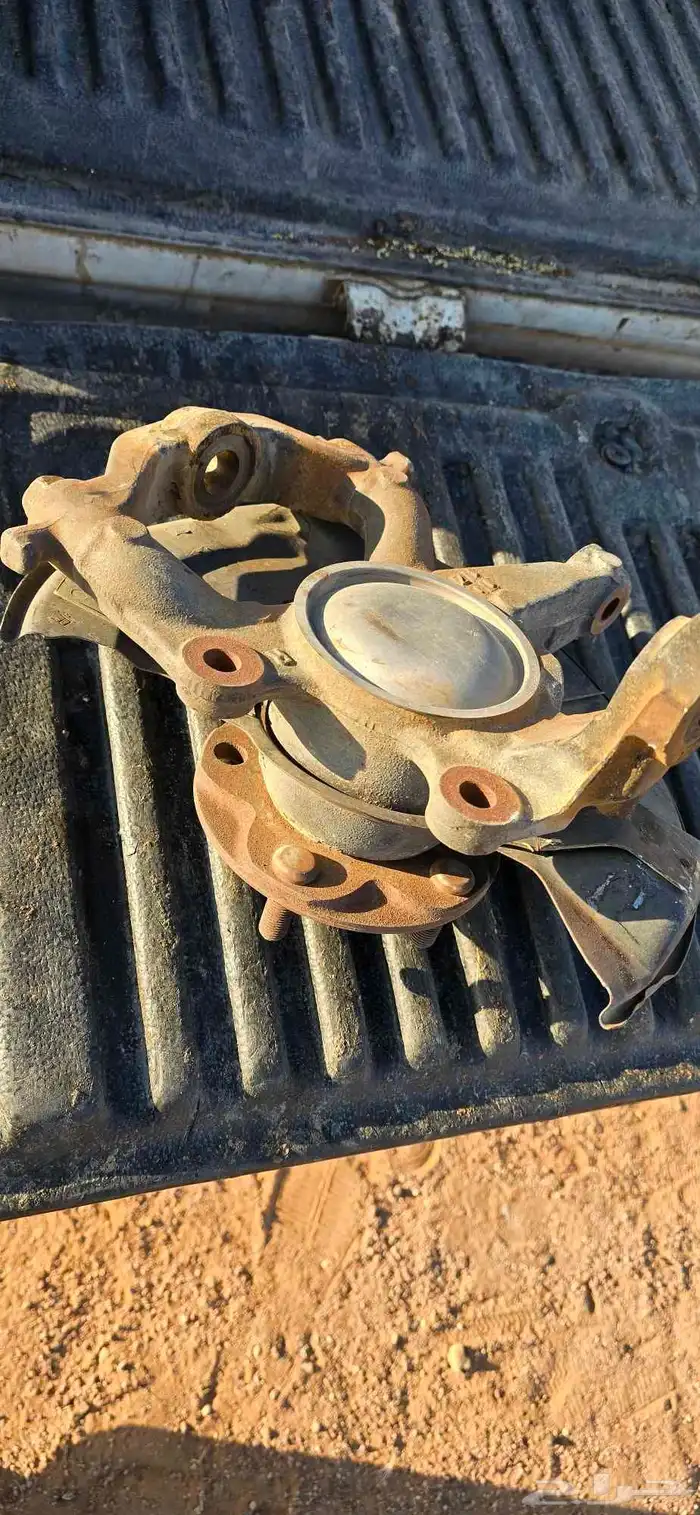 قطع غيار هايلكس 2