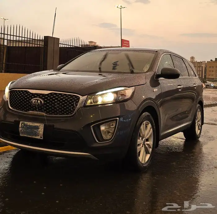 كيا سورنتو 1