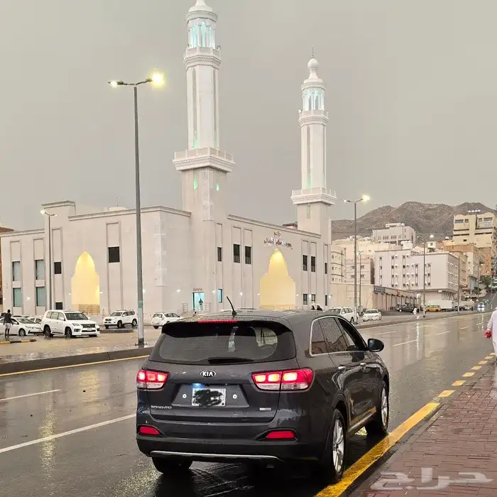 كيا سورنتو 4