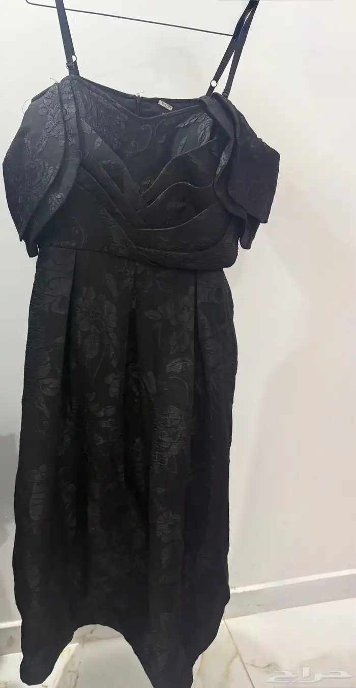 فستان اسود 0
