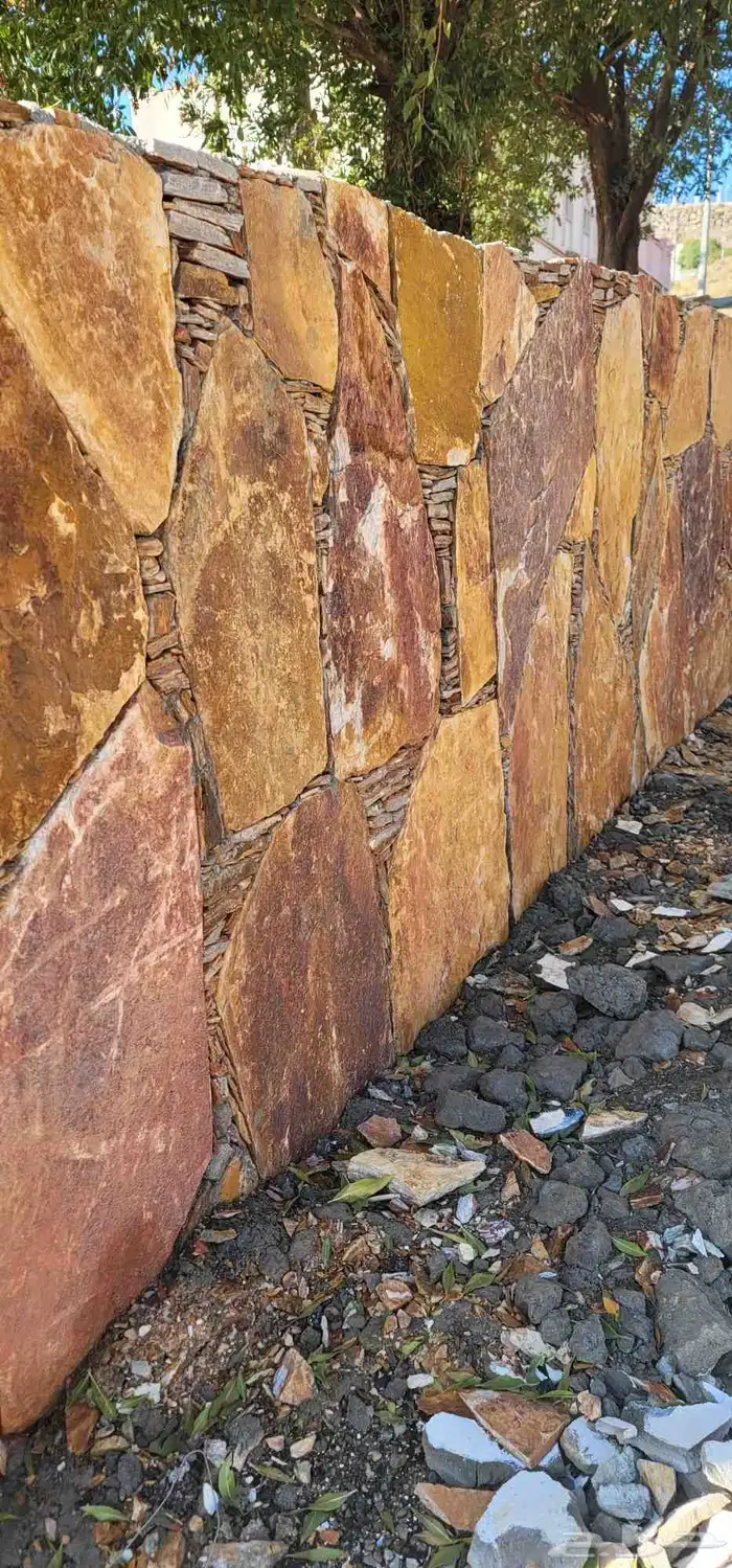 أعمال حجر بجميع انوعها ويوجد منشارحجر طبيعي 4