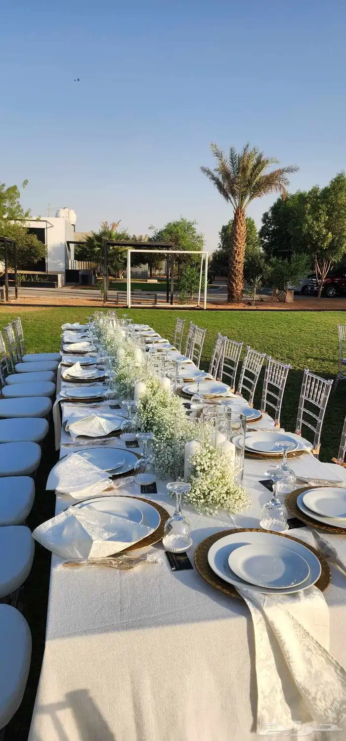 طاولات وكراسي عشاء 1