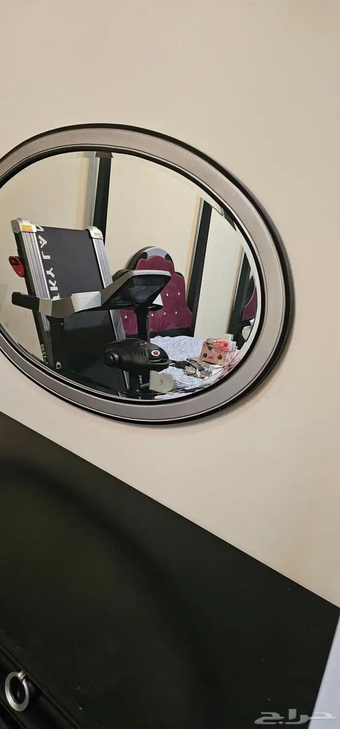 غرفه نوم بدون دولاب ملابس 0