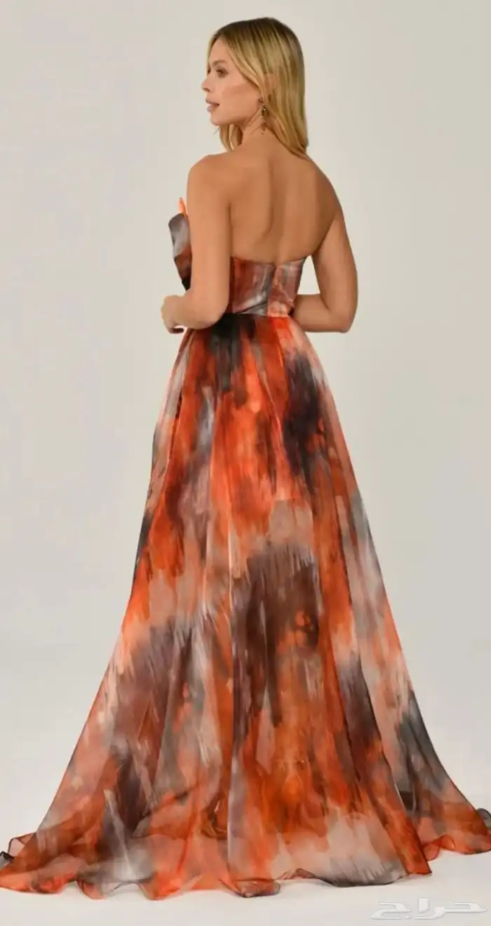 فستان سهرة فاخر للبيع مع الفاتورة الأصلية 1