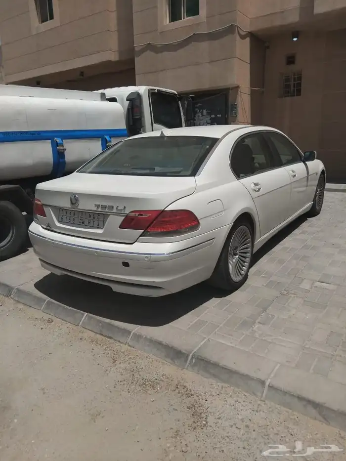 بي ام دبليو 730 ستة سلندر 2