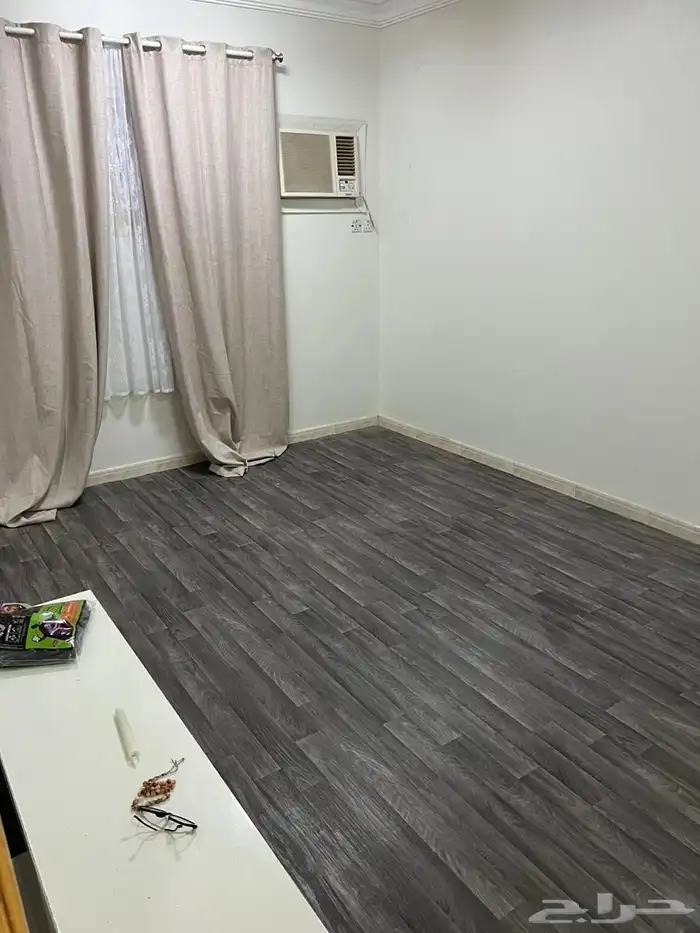 للبيع شقة بحي الريان مدخل خاص 7