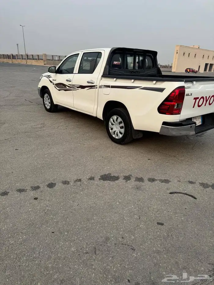 تويوتا هايلوكس غمارتين موديل 2020 ممشي قليل بحاله الوكاله 6