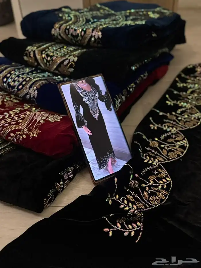 مخمل متروس كرستال مع الحاشيه 3