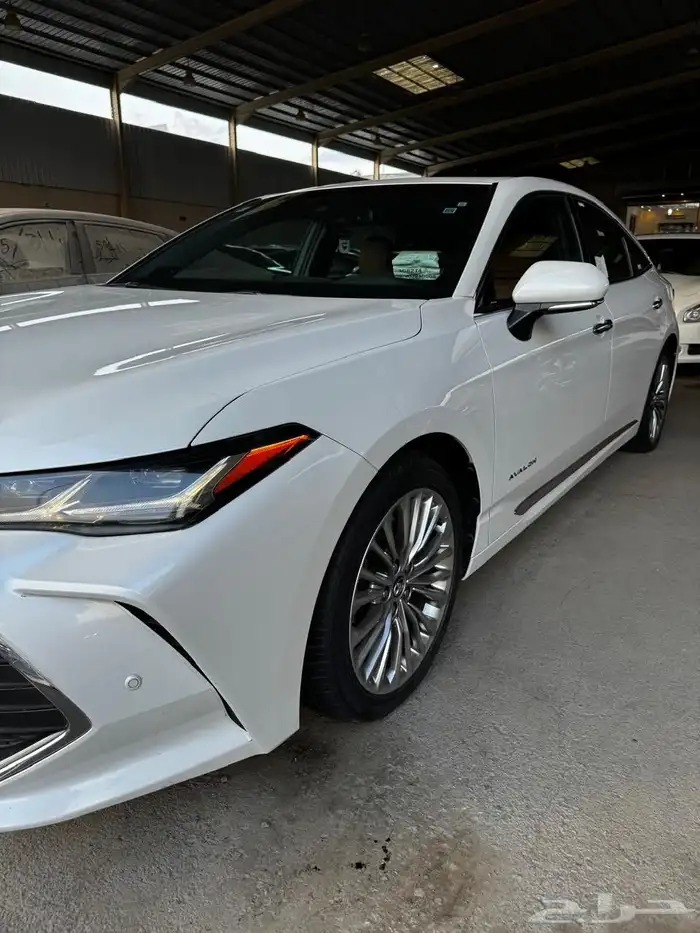 للبيع افالون 2019 فل كامل بيرميوم 1