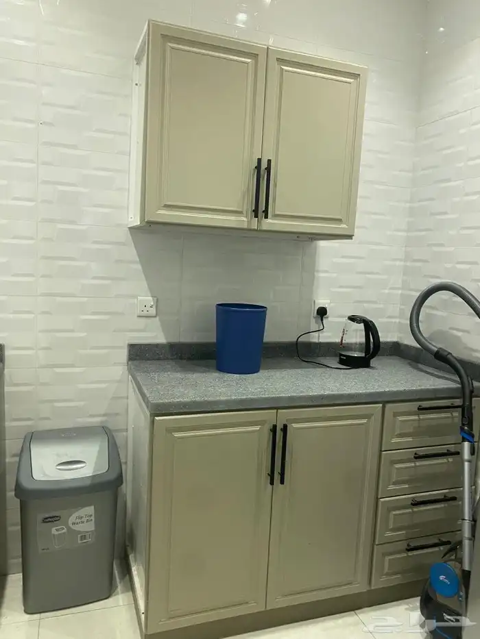 للبيع دولاب تفصيل جديد لم يستخدم 1