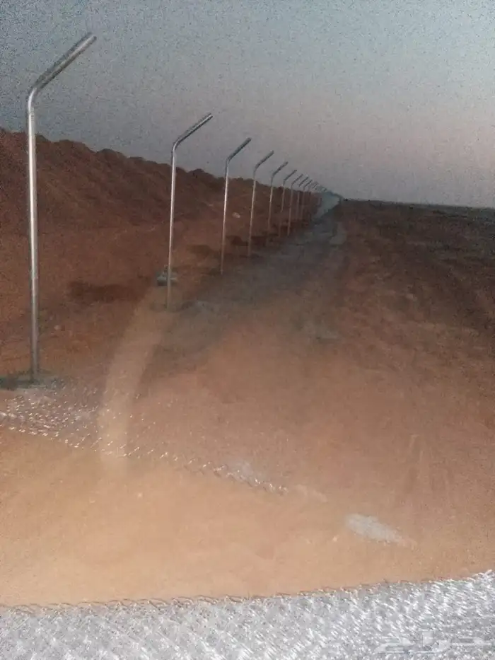 نقوم بتركيب الشبوك بجميع أنواعها وتسوير المزارع بلا حجر الطب 7