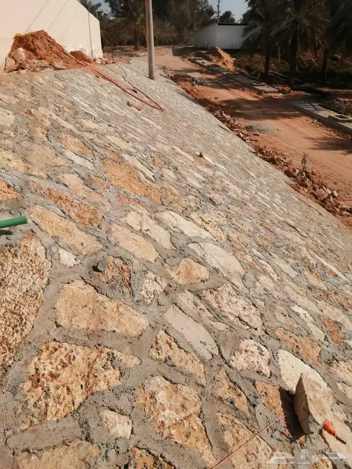 القصيم عنيزه أي نفر موجود شغل بيار تكسير مباني بيارات خزانات 5