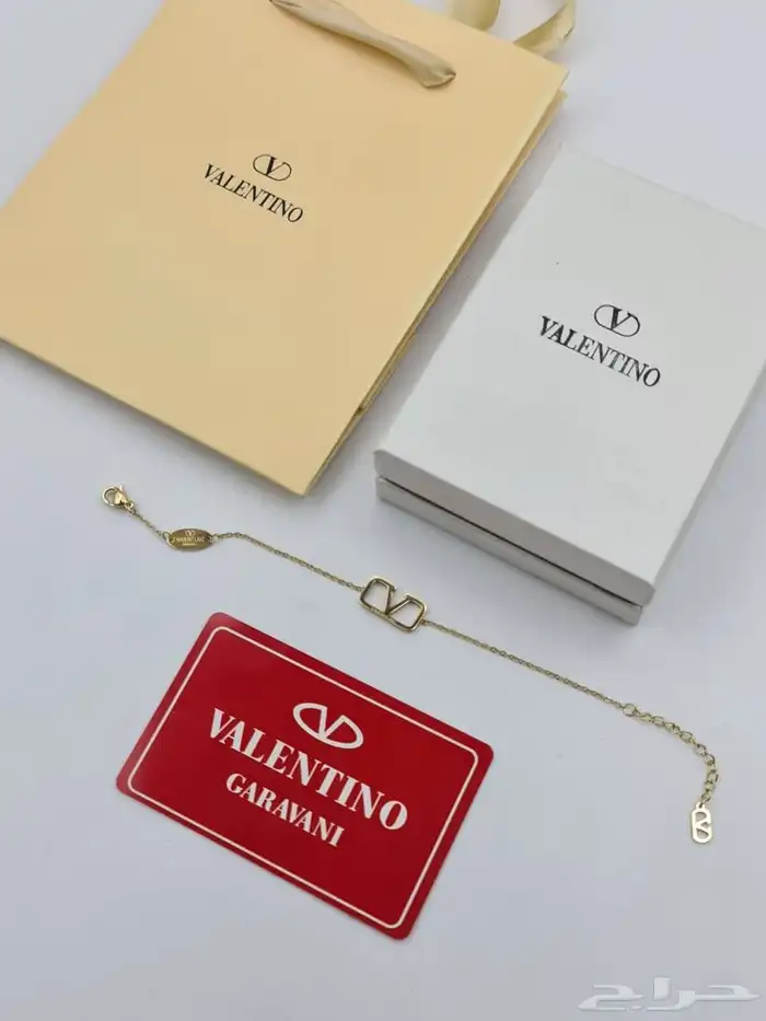 اساور من ماركه فالنتينو معا جميع الملحقات 0