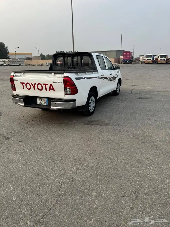 تويوتا هايلوكس غمارتين موديل 2020 ممشي قليل بحاله الوكاله 3