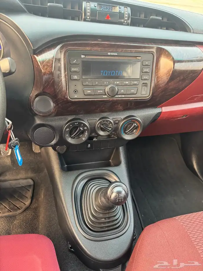 تويوتا هايلوكس غمارتين موديل 2020 ممشي قليل بحاله الوكاله 13