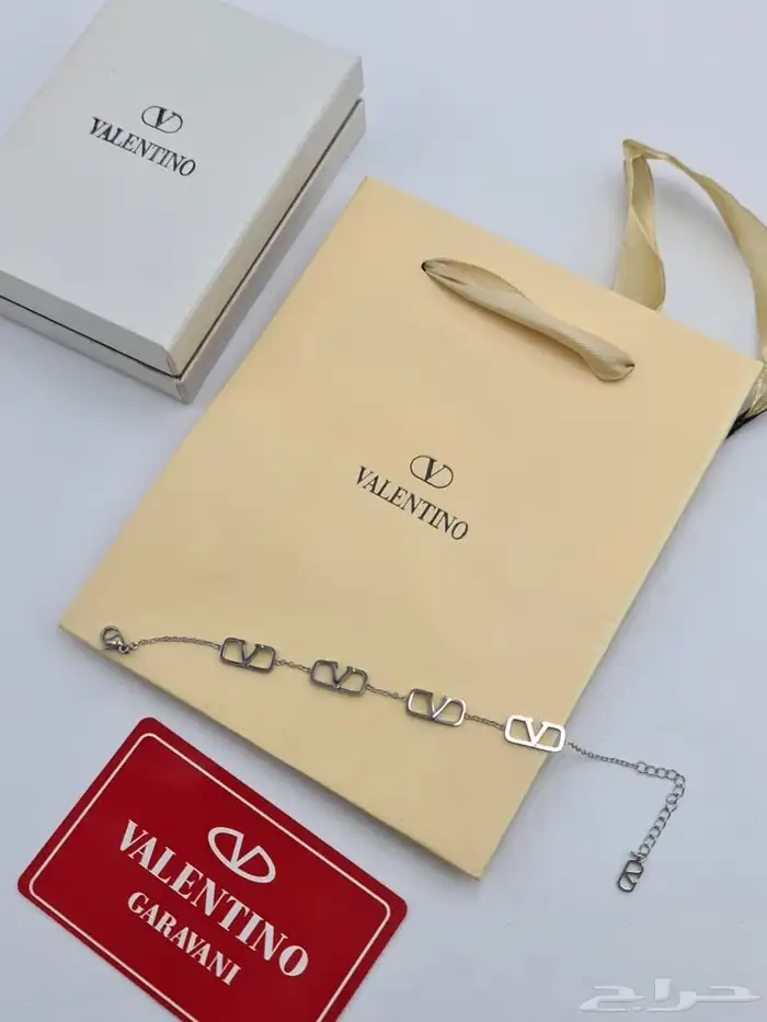 اساور من ماركه فالنتينو معا جميع الملحقات 2