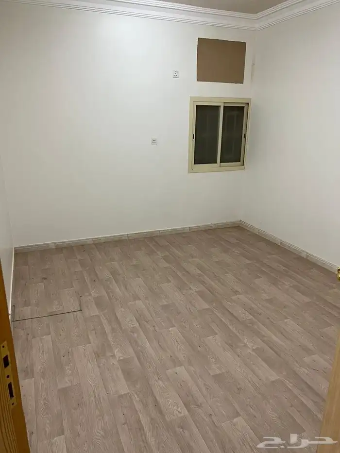 للبيع شقة بحي الريان مدخل خاص 6