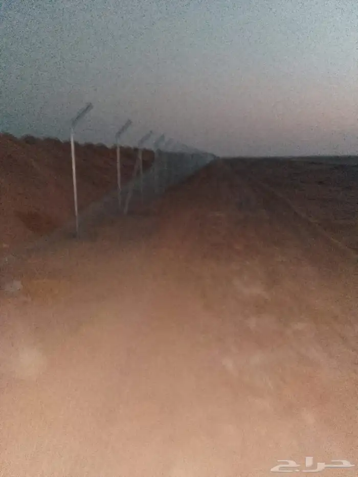 نقوم بتركيب الشبوك بجميع أنواعها وتسوير المزارع بلا حجر الطب 8