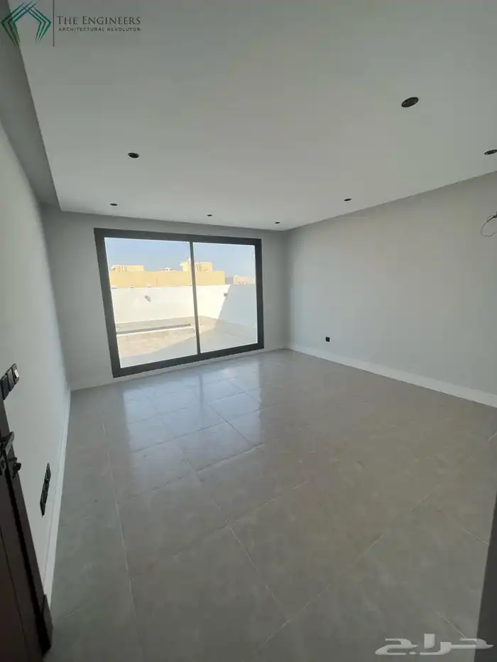 فيلا مودرن فاخرة للبيع في شمال جدة - حي الزمرد 13