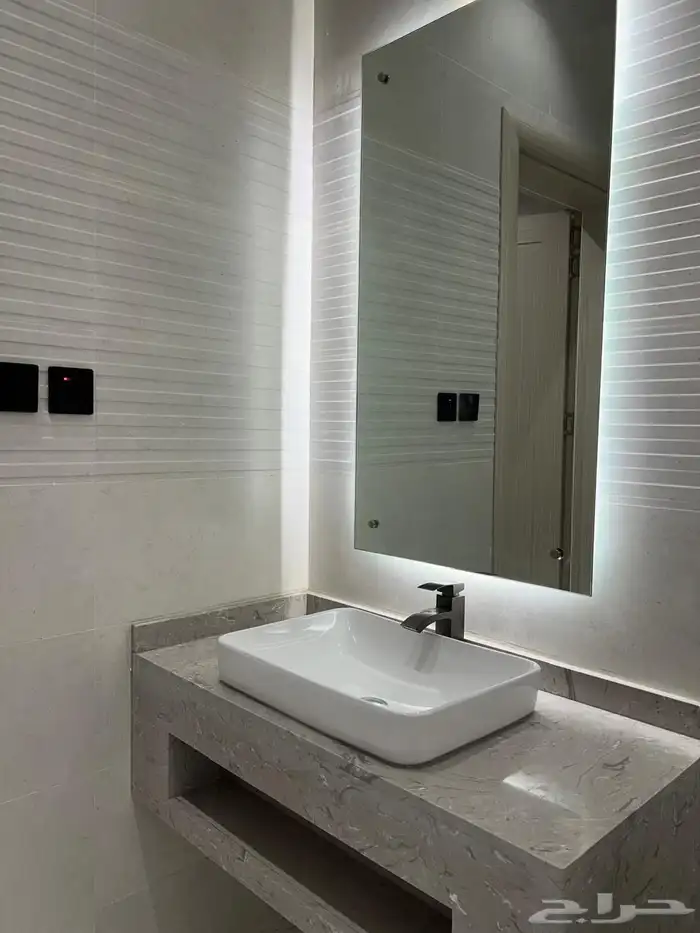 للبيع ادوار بمخطط 9 مساحة 260 متر 7