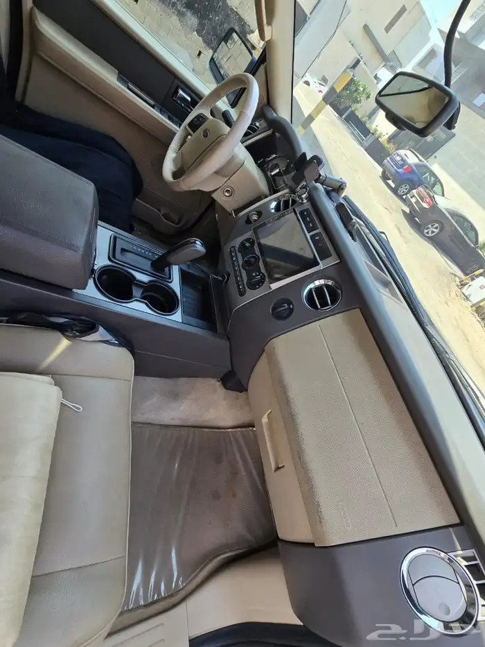 فور اكسبديشن ممشى 296 الموديل 2012 القير والمكينه ممتازه 9