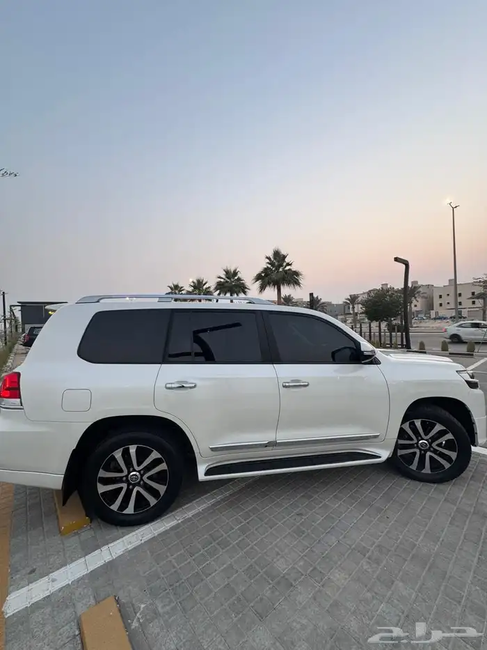 للبيع لاند كروزر 2019 قراند تورنق 8