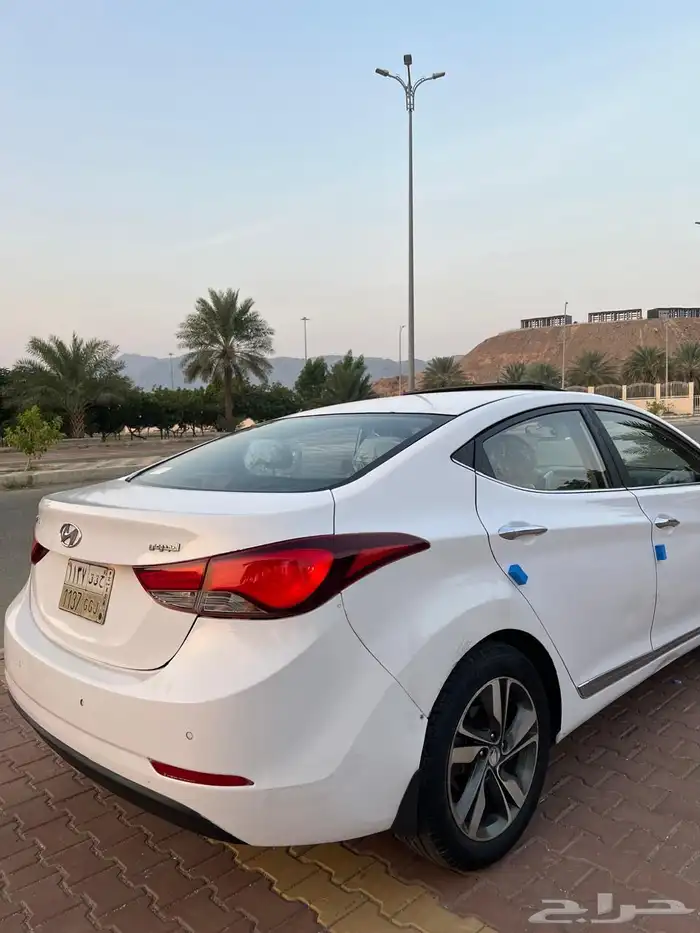 ألنترا مديل 2015 1