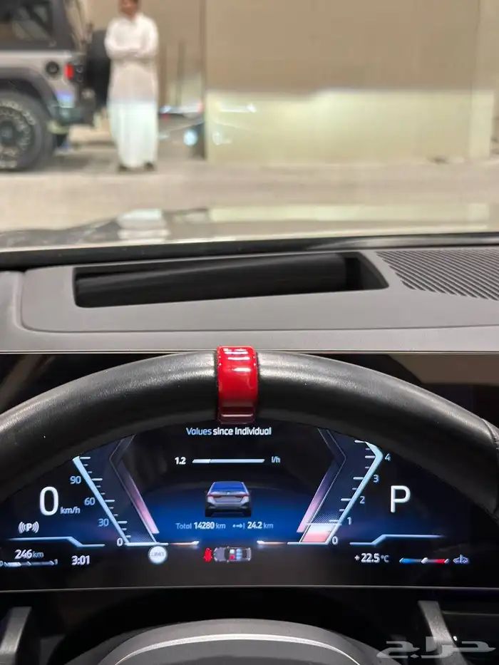 بي ام دبليو 520i 2025 kit M بلاك ادشن . رصد الفخامة 24