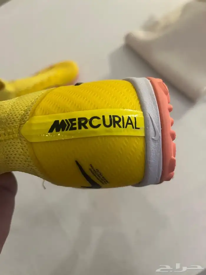 جزمة كورة للبيع 2