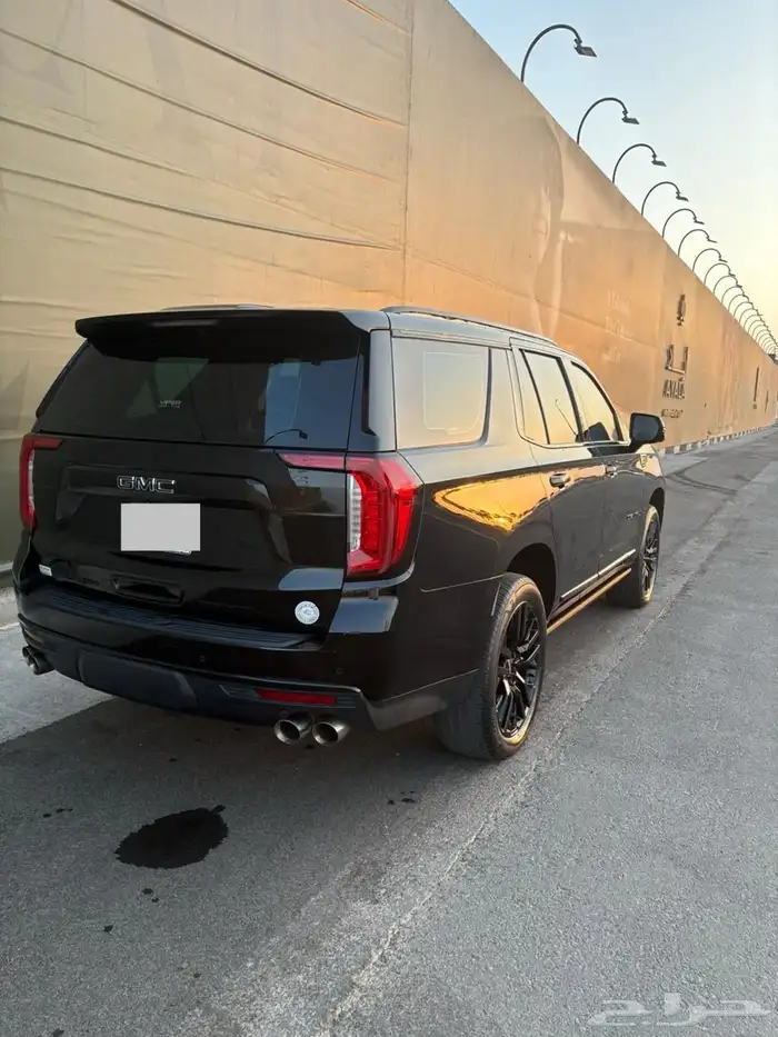 جي ام سي يوكن دينالي بلاك ادشن 2023 5