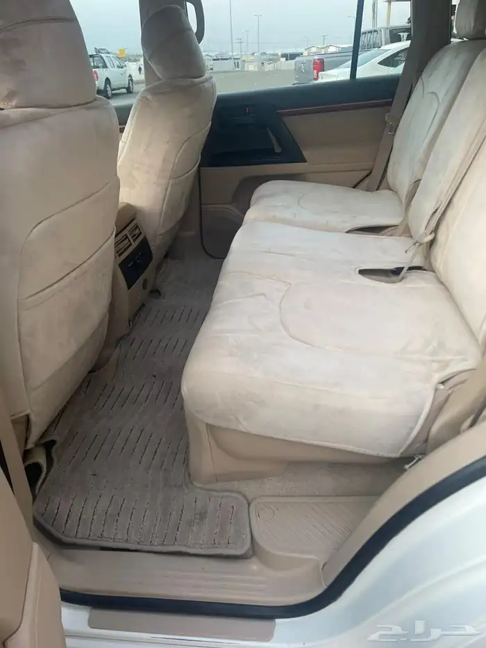 جيب لاندكروزر 4