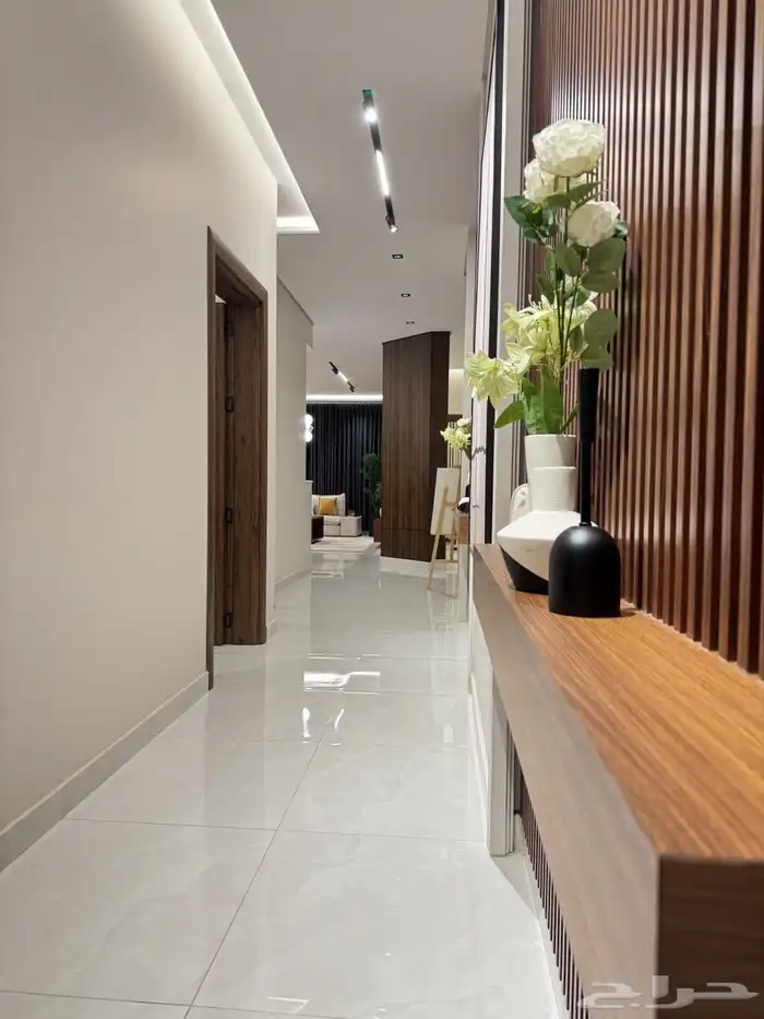 شقة تمليك فاخرة 3 غرف مؤثثة بحي الشوقية ب 520 الف 1