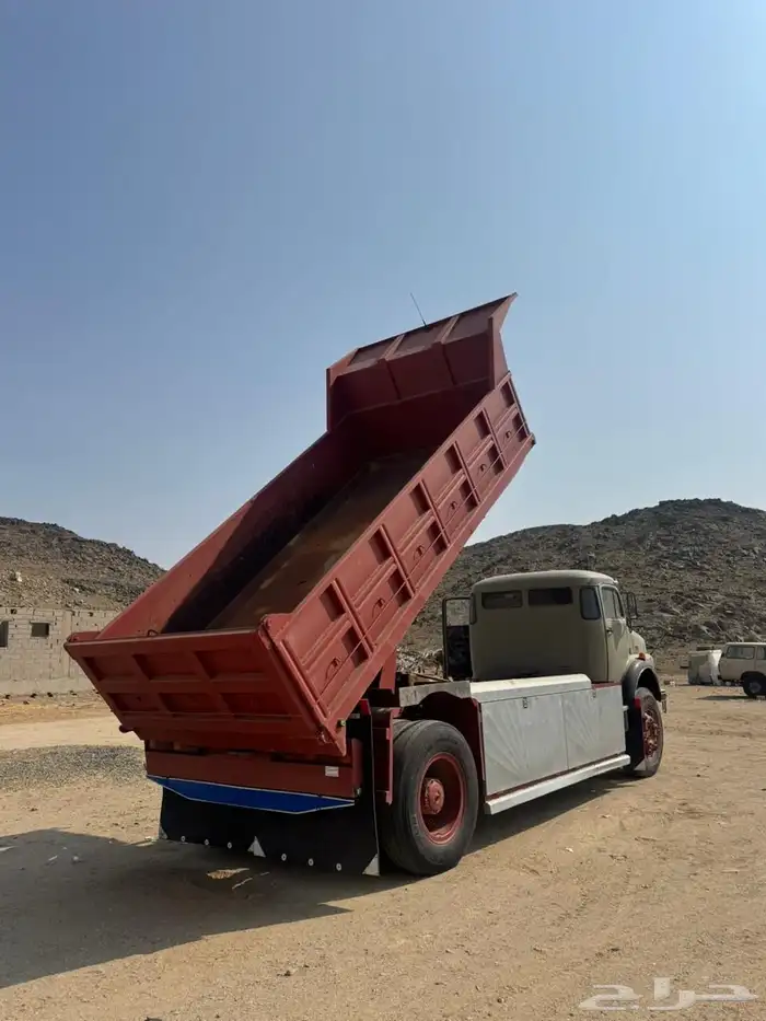 صندوق قلاب عايدي 24 نظيف مع البستم 0